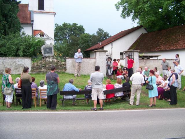 Shromdn u Husova pomnku 6.7.2012